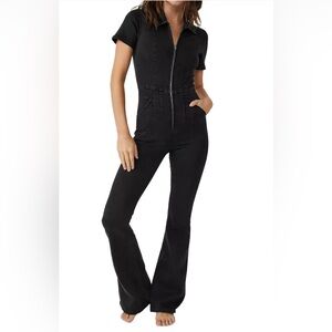 FREE PEOPLE/WE THE PEOPLE DARK DENIM “JAYDE” JUMPSUIT SIZE XS